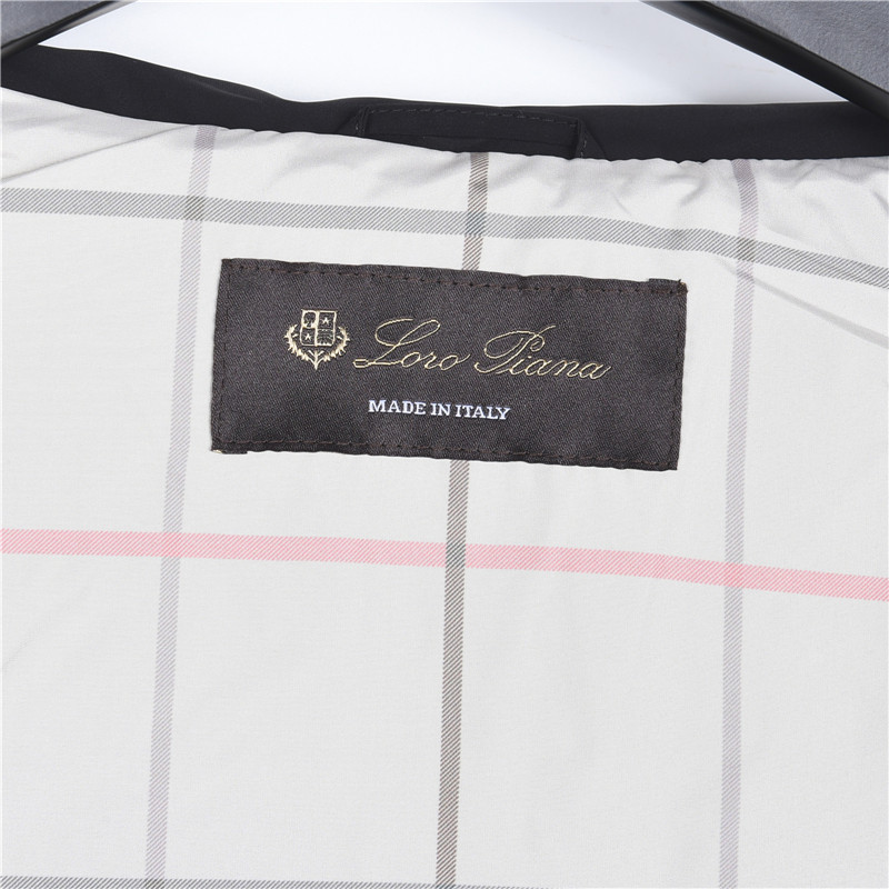 LoroPiana/诺悠翩雅 轻奢休闲风连帽薄外套 黑色 绿灰