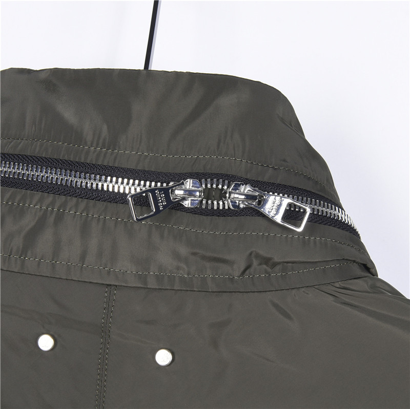 LouisVuitton/路易威登26SS老花双面连帽薄外套-莆田鞋,莆田鞋货源,高仿鞋,高仿鞋货源,安福档口,莆田高仿鞋,莆田鞋批发,高仿鞋批发,莆田高仿运动鞋,高仿运动鞋,莆田运动鞋 LouisVuitton/路易威登26SS老花双面连帽薄外套