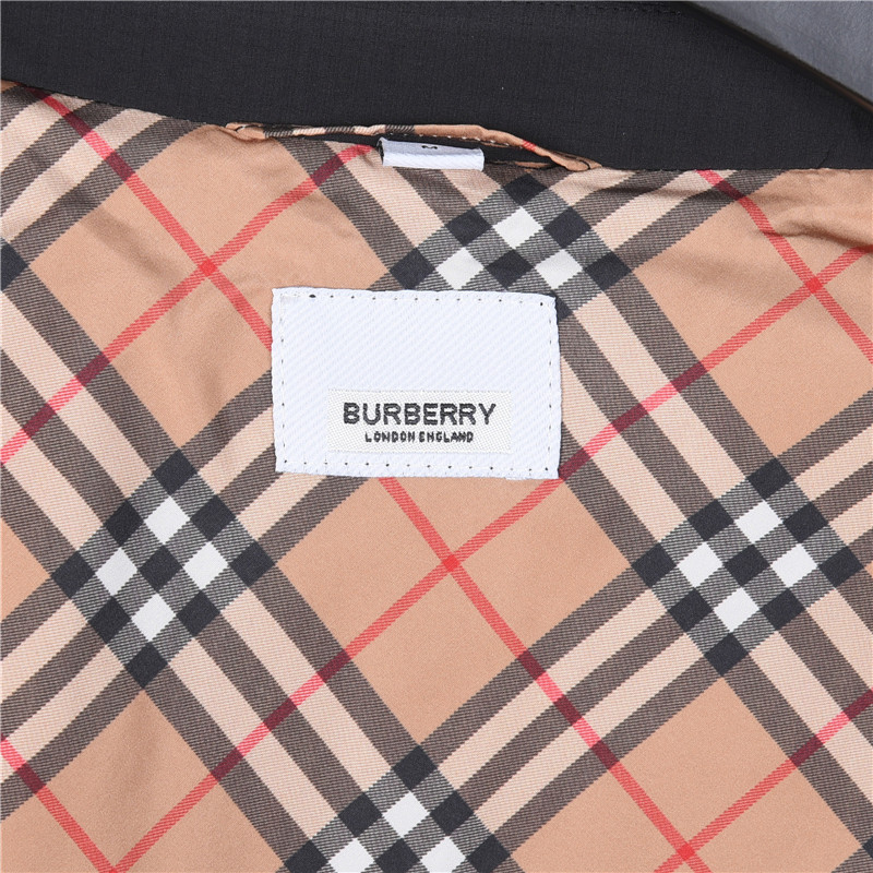Burberry/巴宝莉 26SSS刺绣战马双口袋翻领薄外套 黑色 灰绿-Chinese UA Cheap High Quatity Brand Clothes Bags handbags Sneakers wholesale wholesaler seller from China Factory suppliers Fashion Clothing Shoes best Quality Beautiful Price Burberry/巴宝莉 26SSS刺绣战马双口袋翻领薄外套 黑色 灰绿