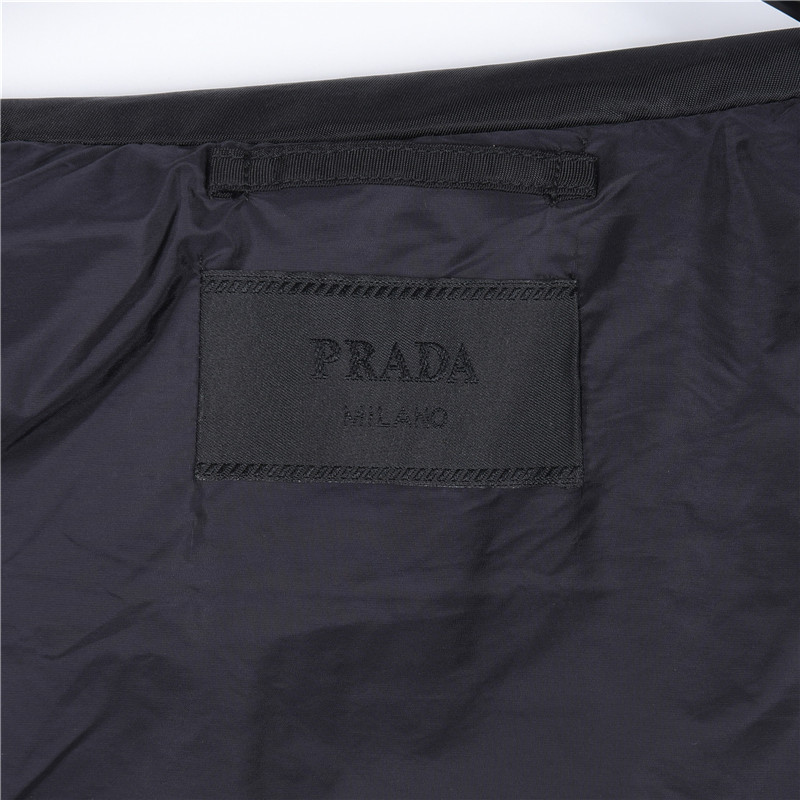 Prada/普拉达 26SSS胸口拉链口袋连帽薄外套 黑色 藏青-Chinese UA Cheap High Quatity Brand Clothes Bags handbags Sneakers wholesale wholesaler seller from China Factory suppliers Fashion Clothing Shoes best Quality Beautiful Price Prada/普拉达 26SSS胸口拉链口袋连帽薄外套 黑色 藏青