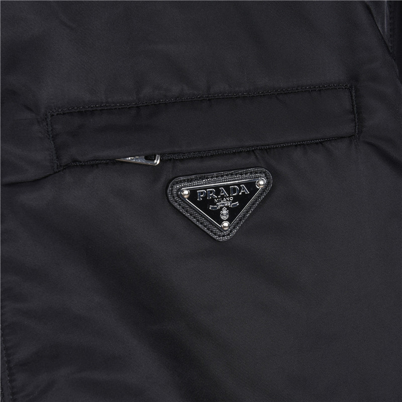 Prada/普拉达 26SSS胸口拉链口袋连帽薄外套 黑色 藏青-Chinese UA Cheap High Quatity Brand Clothes Bags handbags Sneakers wholesale wholesaler seller from China Factory suppliers Fashion Clothing Shoes best Quality Beautiful Price Prada/普拉达 26SSS胸口拉链口袋连帽薄外套 黑色 藏青