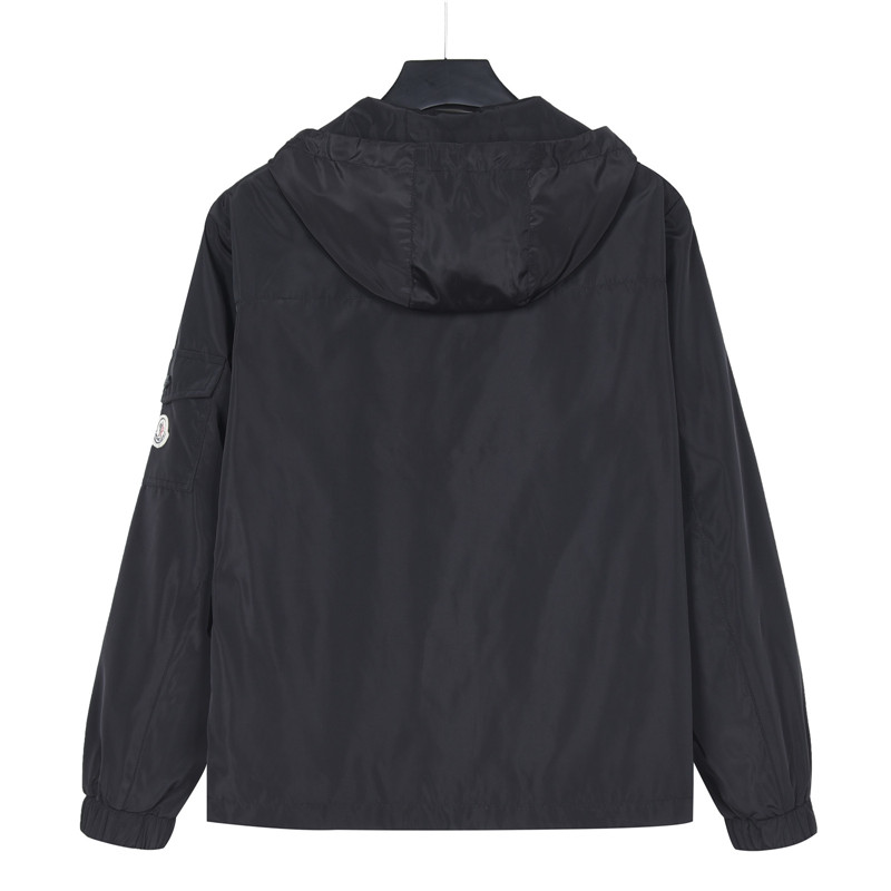 Moncler/蒙口 26SSS手臂口袋轻奢休闲风连帽薄外套 黑色 绿色-莆田鞋,莆田鞋货源,高仿鞋,高仿鞋货源,安福档口,莆田高仿鞋,莆田鞋批发,高仿鞋批发,莆田高仿运动鞋,高仿运动鞋,莆田运动鞋 Moncler/蒙口 26SSS手臂口袋轻奢休闲风连帽薄外套 黑色 绿色