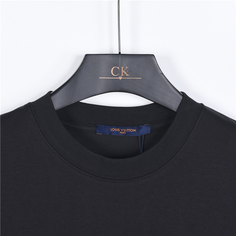 LouisVuitton/路易威登 胸前圆形字母老花logo发泡短袖