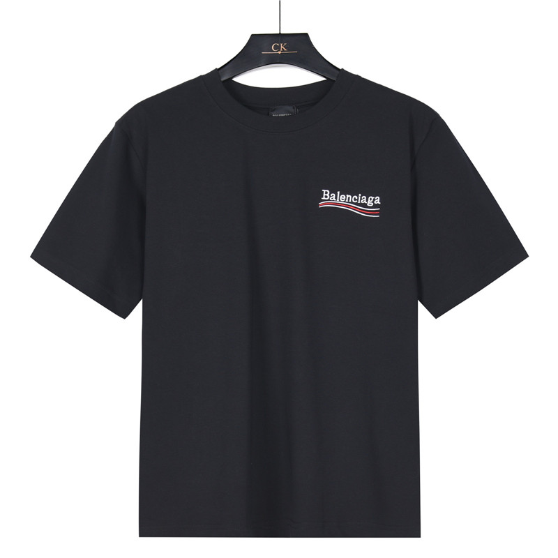 Balenciaga/巴黎世家 经典可乐刺绣短袖 黑色 白色-Top High Quatity Cheap Sneakers Fashion Clothing Clothes Bags handbags Shoes of all Brand wholesale With The best Quality And Beautiful Price from China Factory Chinese suppliers wholesaler seller Balenciaga/巴黎世家 经典可乐刺绣短袖 黑色 白色