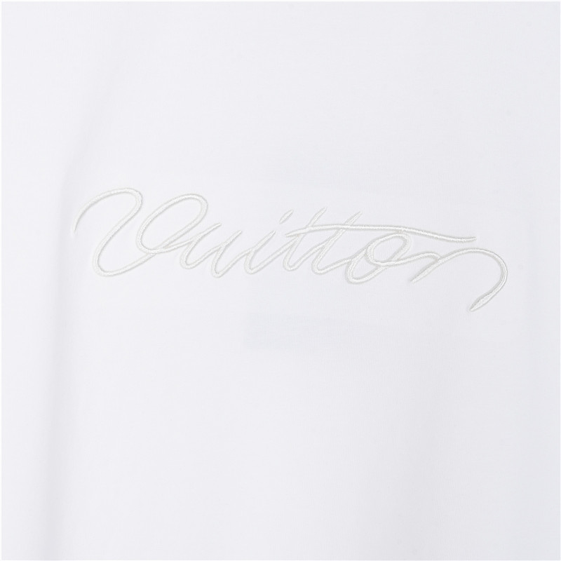 LouisVuitton/路易威登刺绣草写字母签名短袖T恤 白色 黑色-Chinese UA Cheap High Quatity Brand Clothes Bags handbags Sneakers wholesale wholesaler seller from China Factory suppliers Fashion Clothing Shoes best Quality Beautiful Price LouisVuitton/路易威登刺绣草写字母签名短袖T恤 白色 黑色