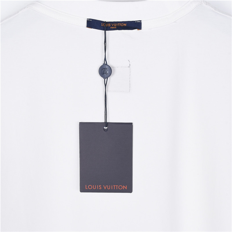 LouisVuitton/路易威登刺绣草写字母签名短袖T恤 白色 黑色-Chinese UA Cheap High Quatity Brand Clothes Bags handbags Sneakers wholesale wholesaler seller from China Factory suppliers Fashion Clothing Shoes best Quality Beautiful Price LouisVuitton/路易威登刺绣草写字母签名短袖T恤 白色 黑色