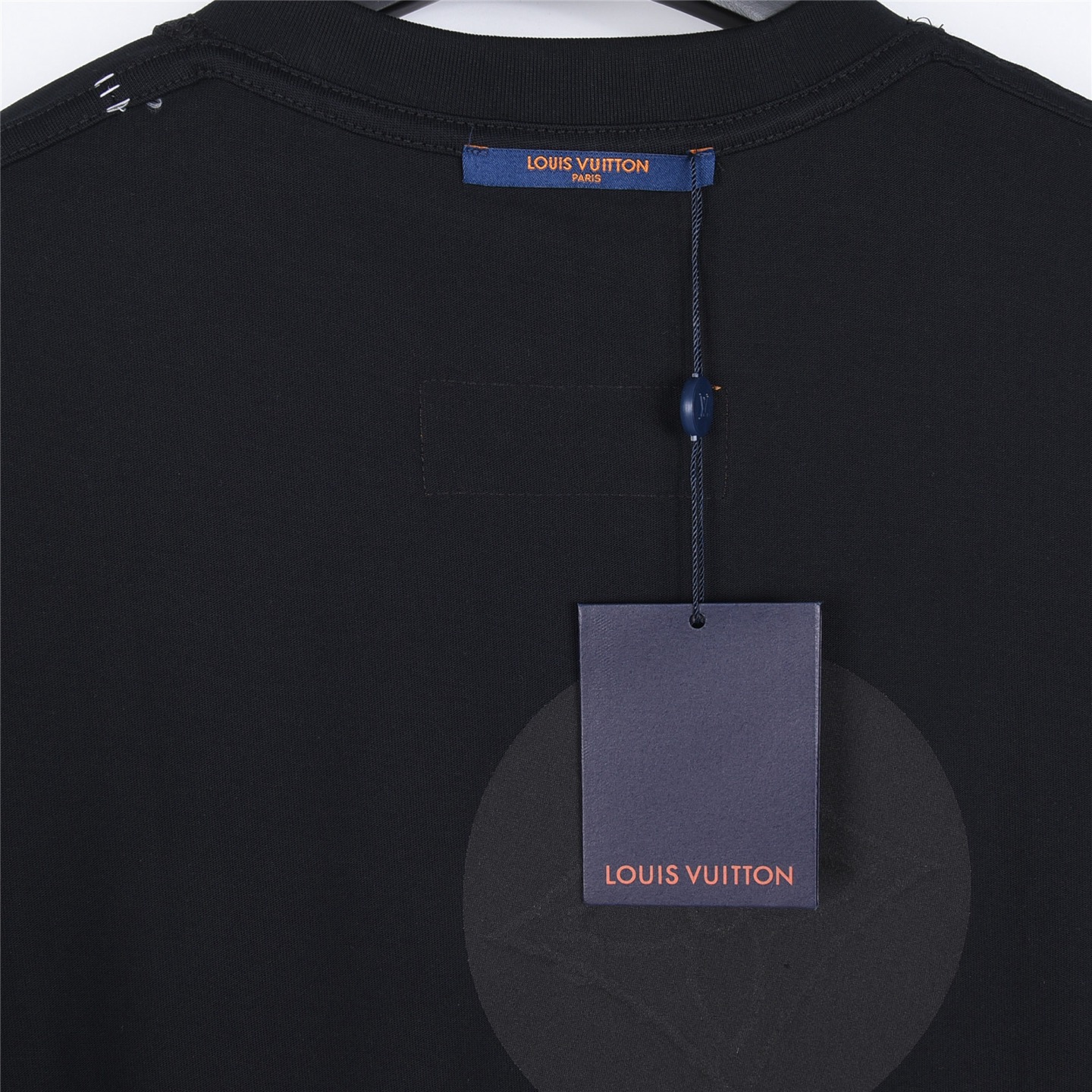 LouisVuitton/路易威登 26SS素描四叶草logo印花短袖T恤 黑色 白色 LouisVuitton/路易威登 26SS素描四叶草logo印花短袖T恤 黑色 白色