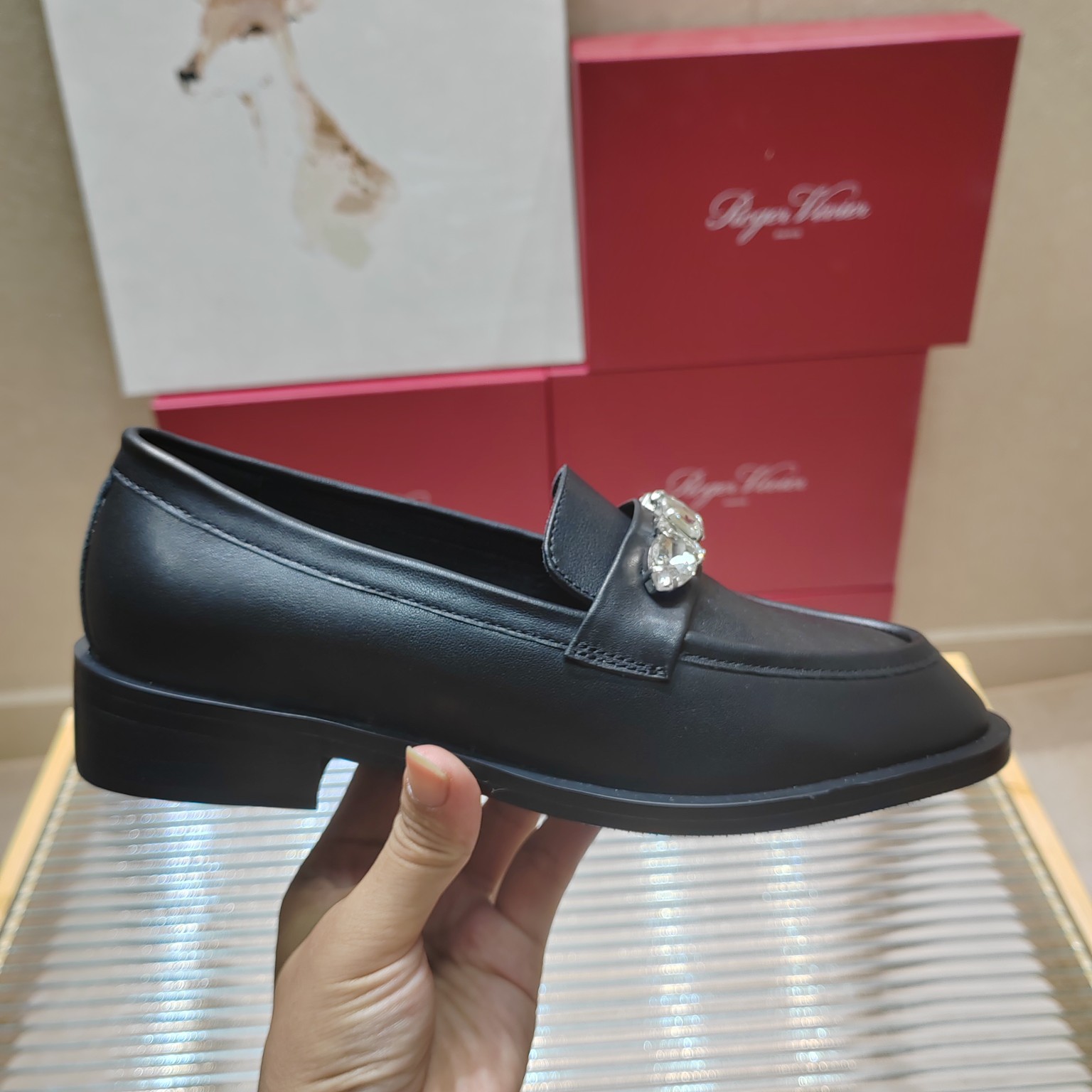 Tod’s 2024 Classic Diamond Mokassin Shoe: Comfortable and Stylish Spring Footwear - 图片 2