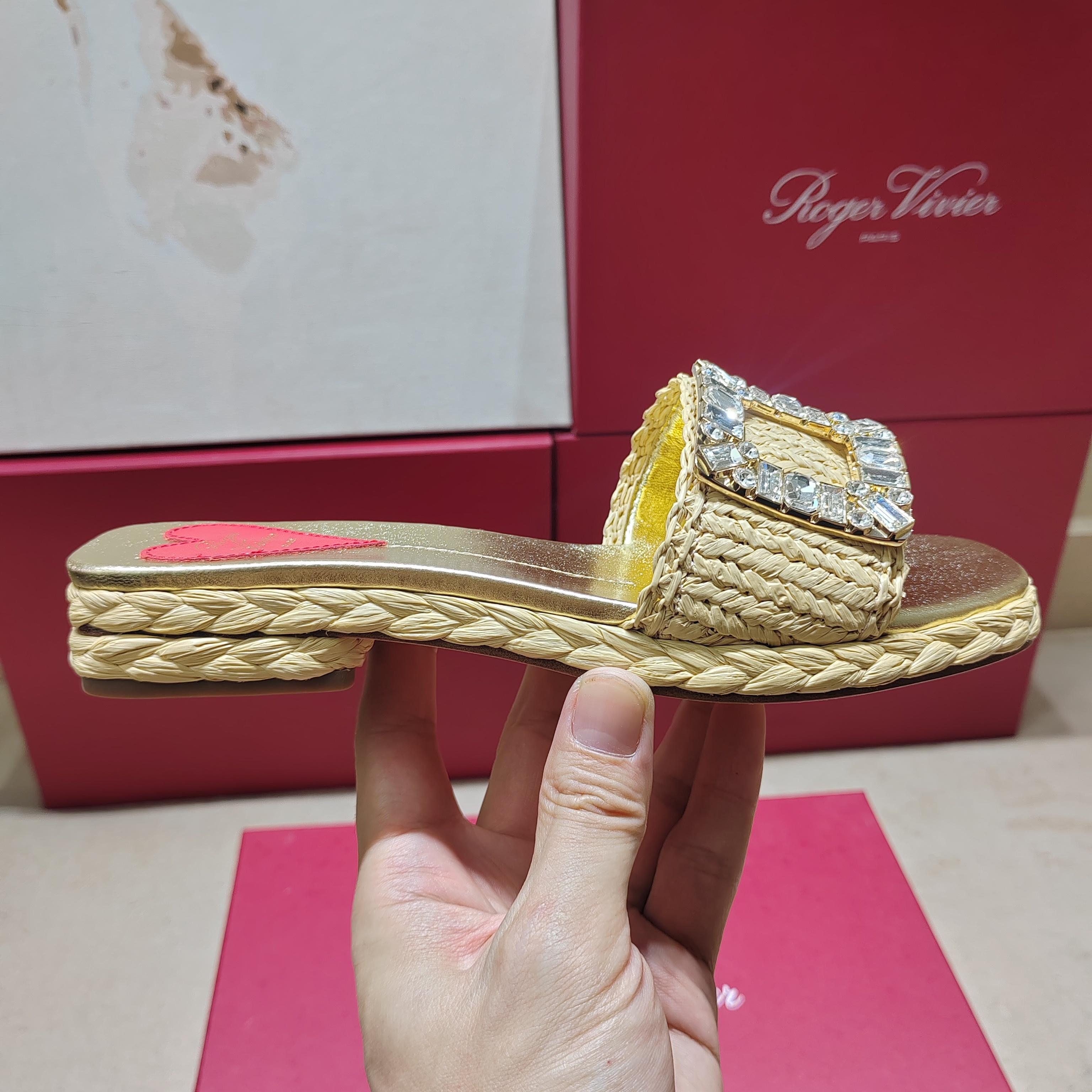 Luxurious Roger Vivier Leather Slippers with Metal Buttons and Water Drill Details