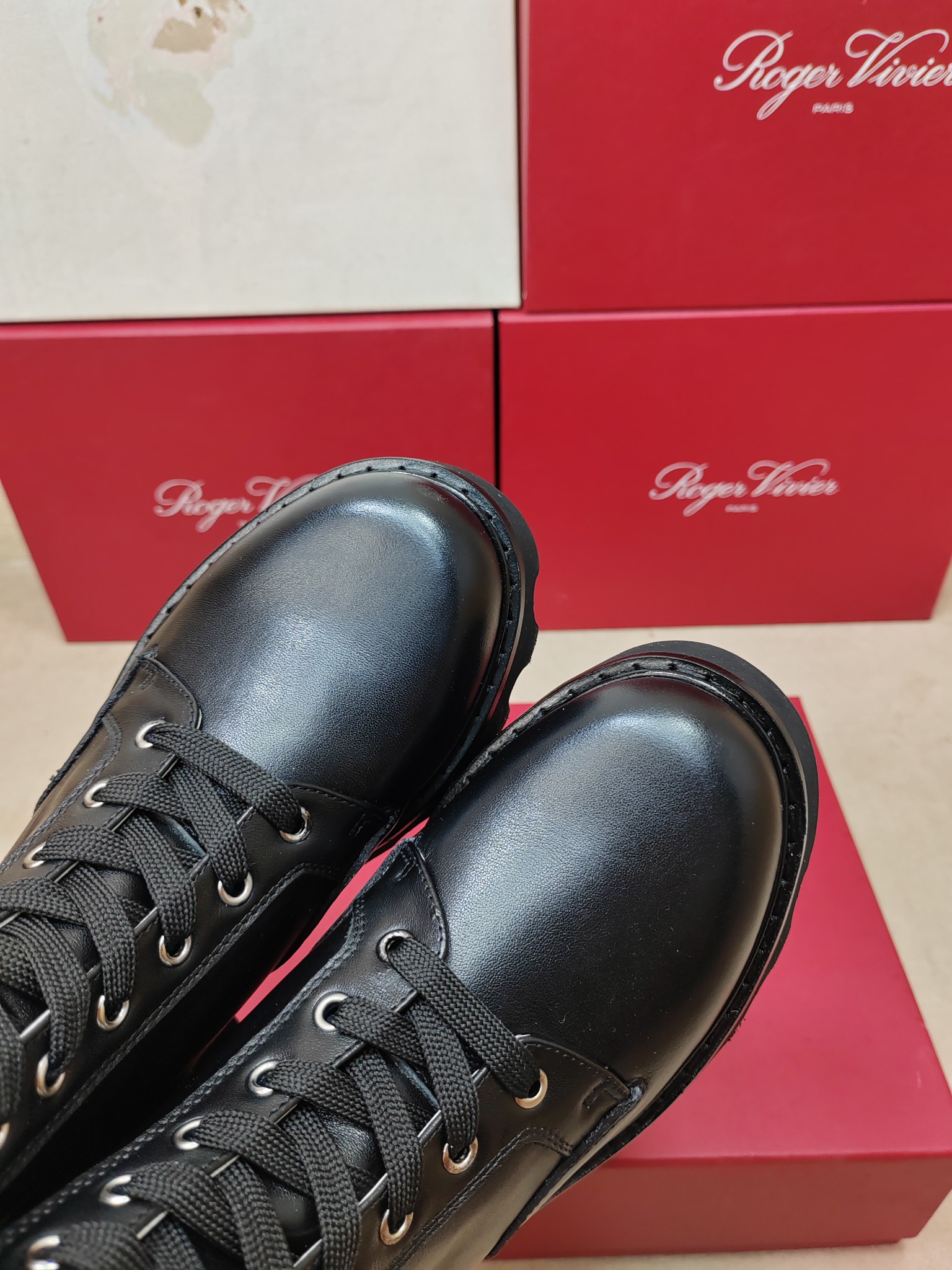 Roger Vivier Viv Run Chelsea Boot with Crystal Buckle 7 a1757018195961 3282