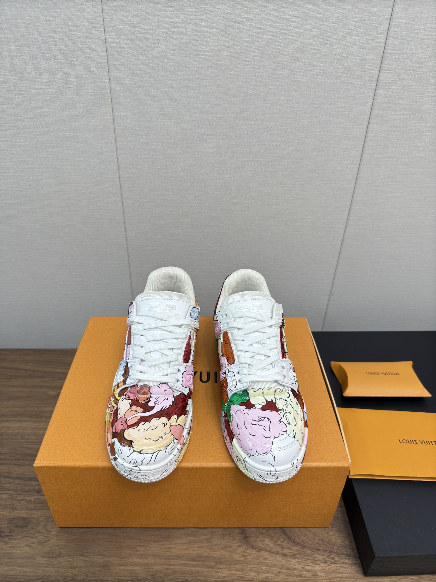 NO:543974,Customized payment!  !  No return and exchange Hand-painted graffiti Hand-made Louis*Vuitto* LV Traine catwalk style 'Skateboard Shoes Series', casual shoes/sports shoes, louis vuitton, louis vuitton, sneakers19860909订制款！！不退换 手绘涂鸦 手工订制 Louis*Vuitto* LV Traine 走秀款 《滑板鞋系列》,休闲鞋/运动鞋,louis vuitton,louis vuitton,sneakers,Women's Shoes