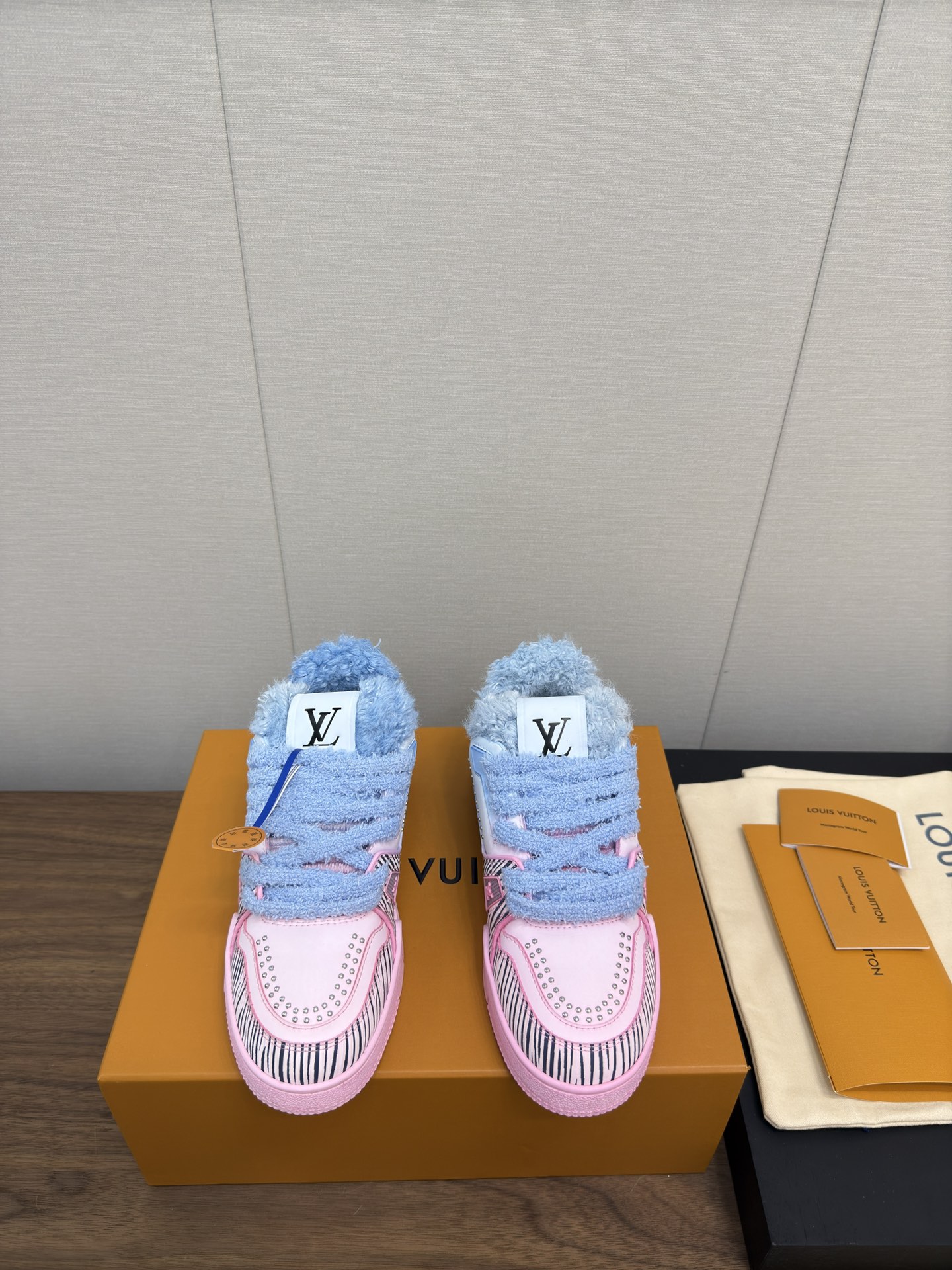 NO:477516,Louis*Vuitto* LV Traine catwalk style 'Skateboard Shoes Series' train series Jiamaoli craft style, casual shoes/sports shoes, louis vuitton, louis vuitton, sneakers19860909Louis*Vuitto* LV Traine 走秀款 《滑板鞋系列》  traine 系列 加毛里 工艺款,休闲鞋/运动鞋,louis vuitton,louis vuitton,sneakers,Women's Shoes