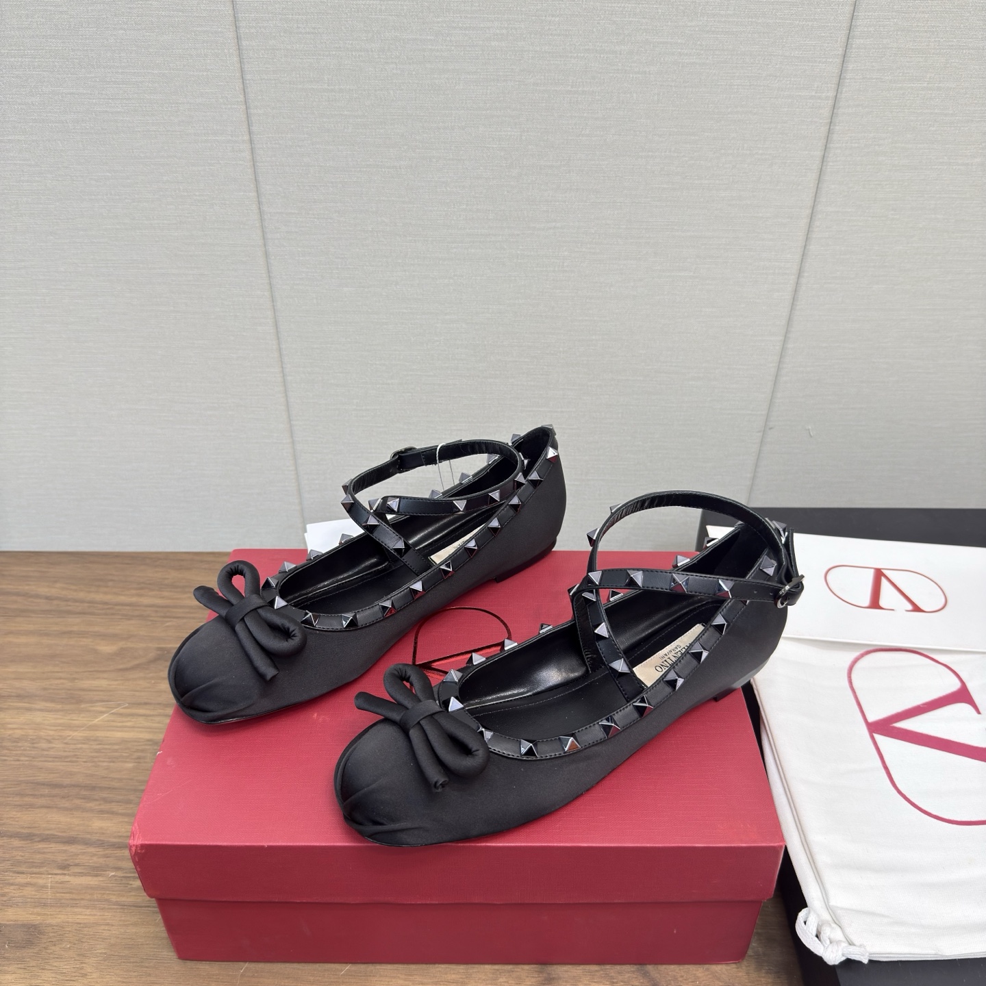 [Valentino Women