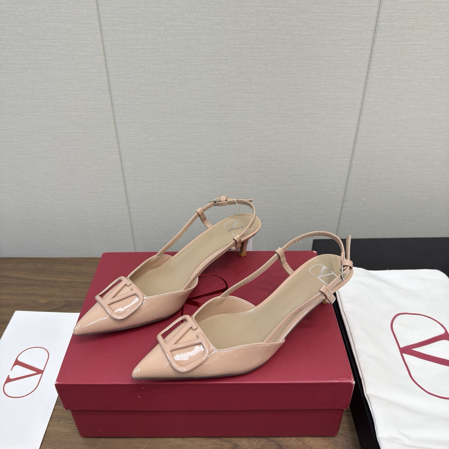 [Valentino Women