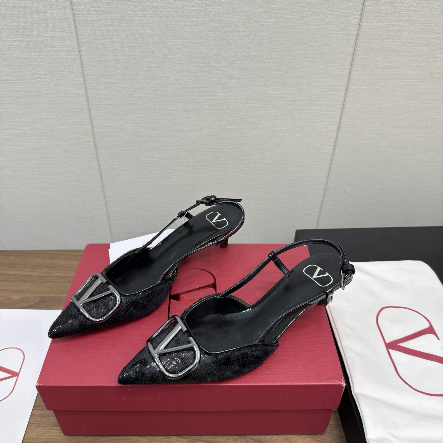 [Valentino Women