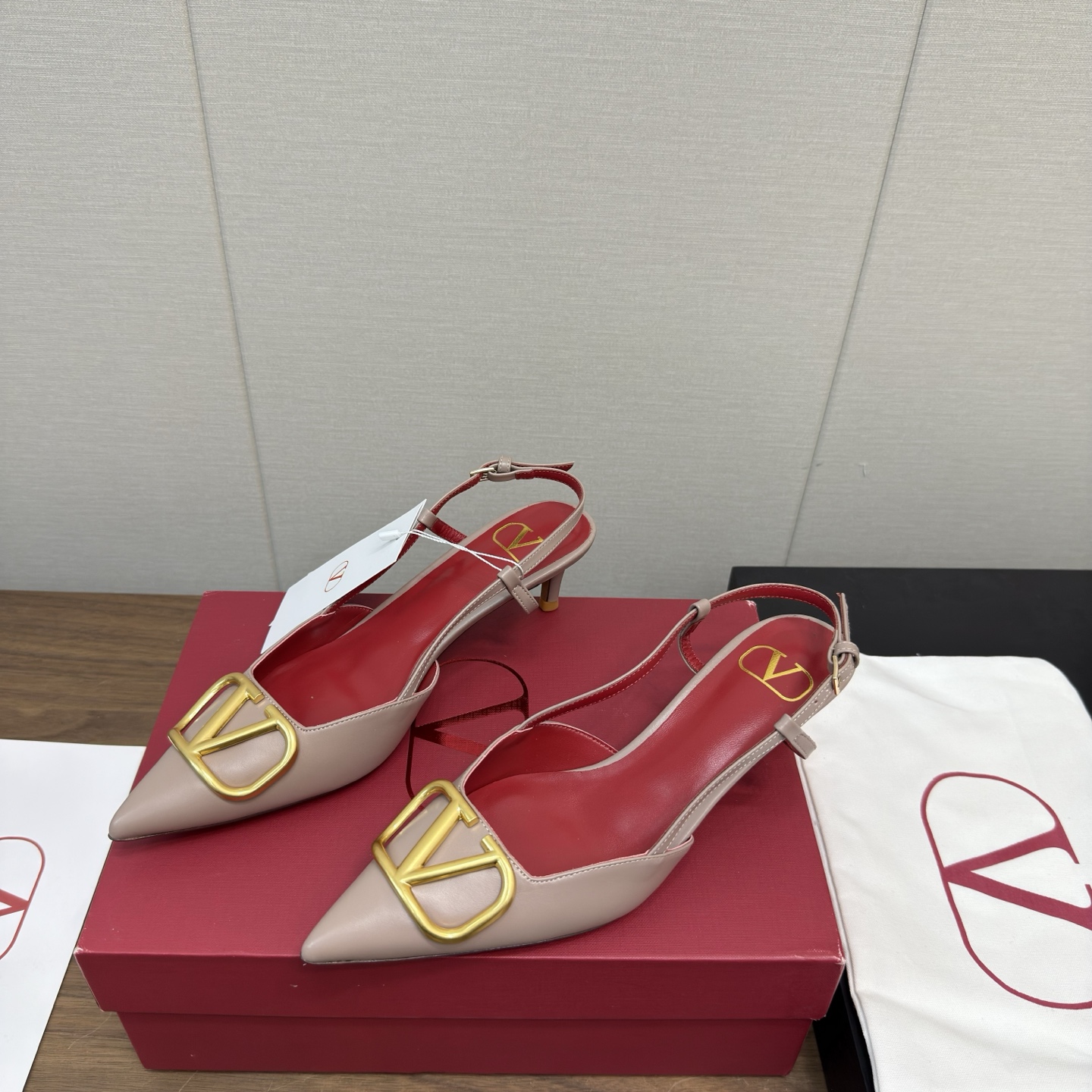 [Valentino Women