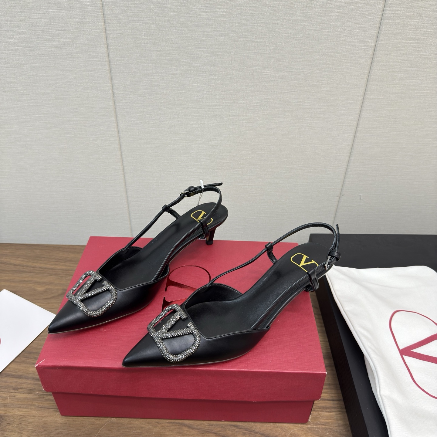 [Valentino Women