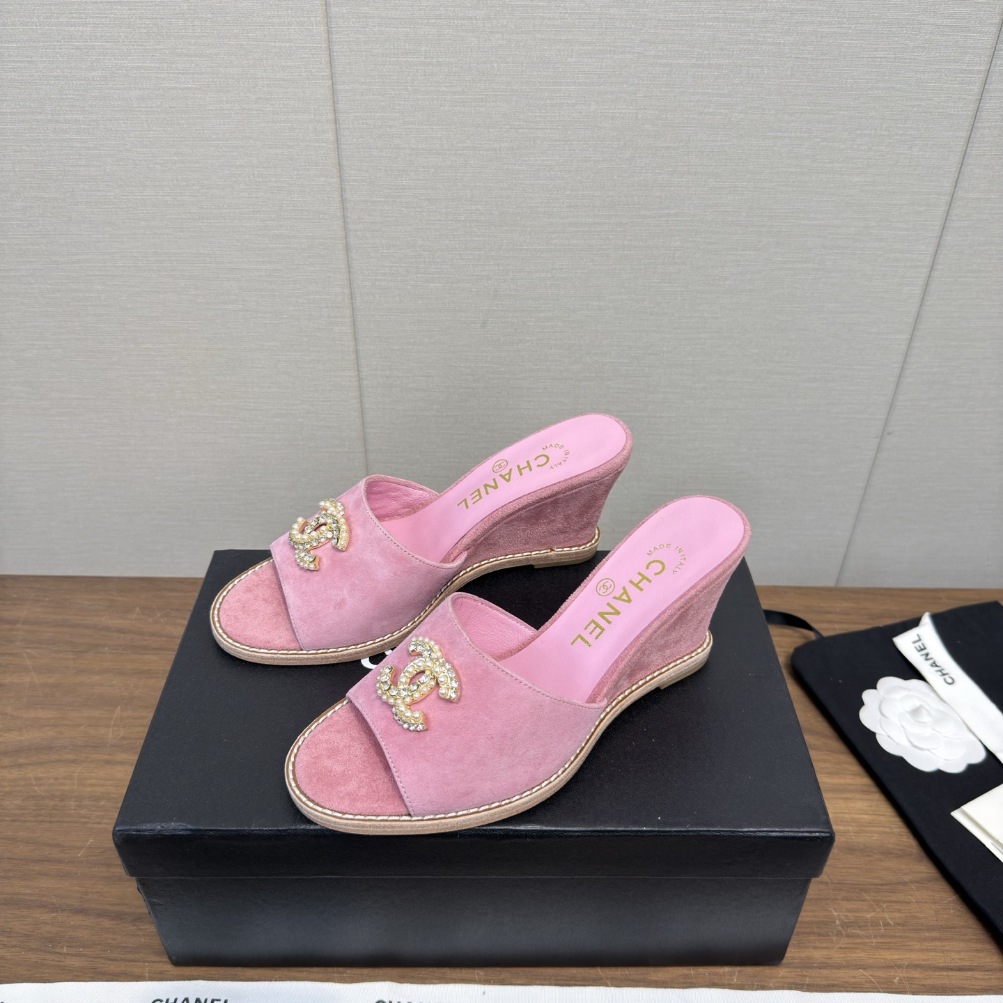 Chanel Slides