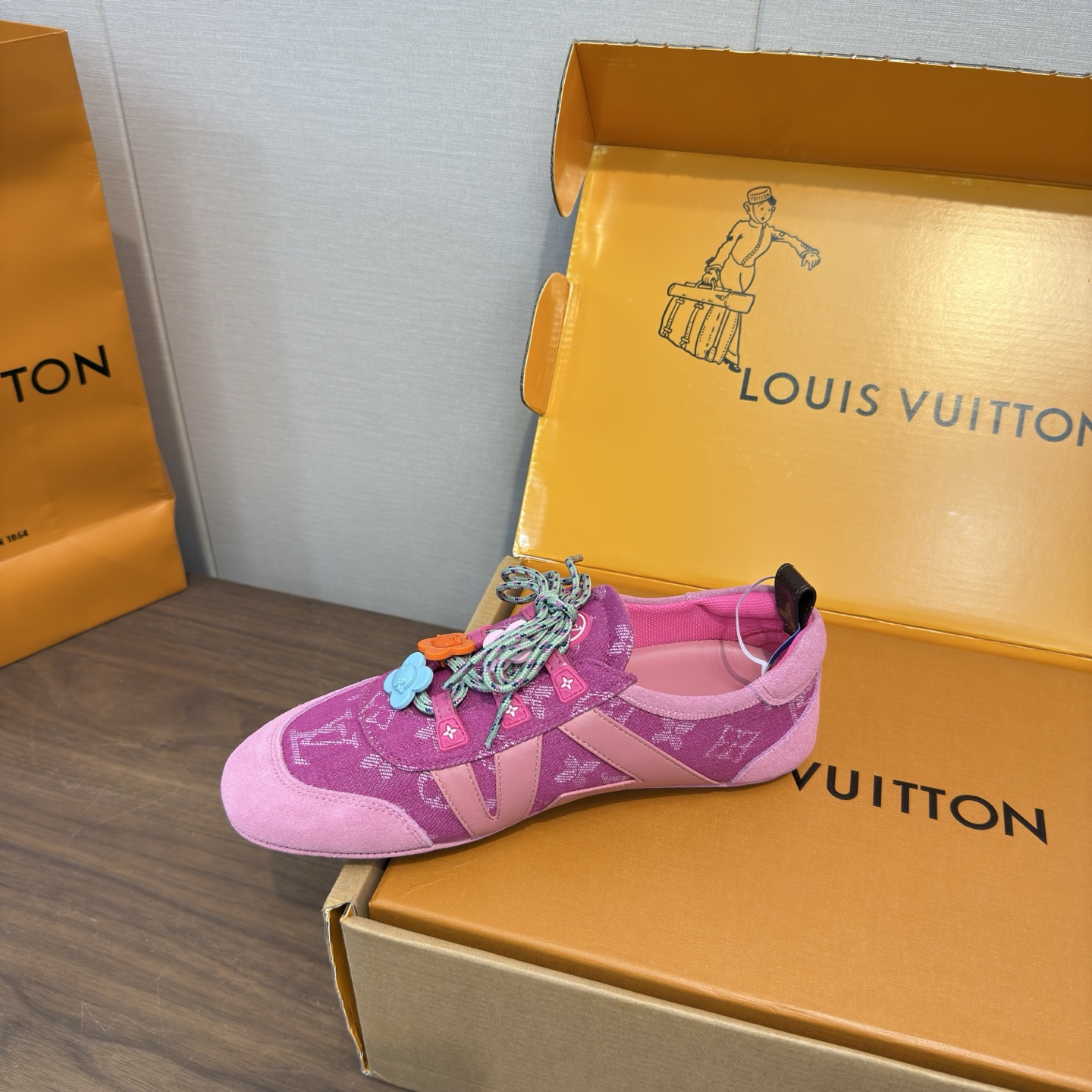 Louis Vuitton Sneakers