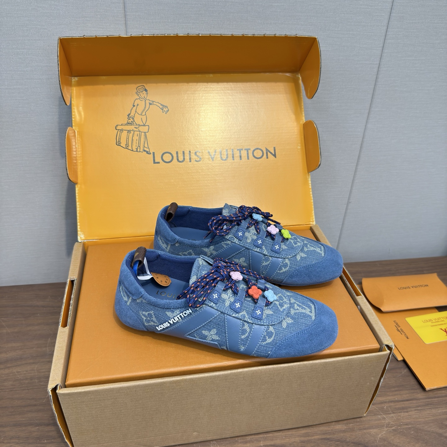 Louis Vuitton Sneakers