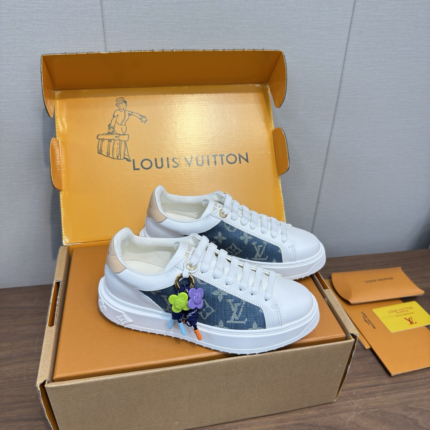 Louis Vuitton Sneakers