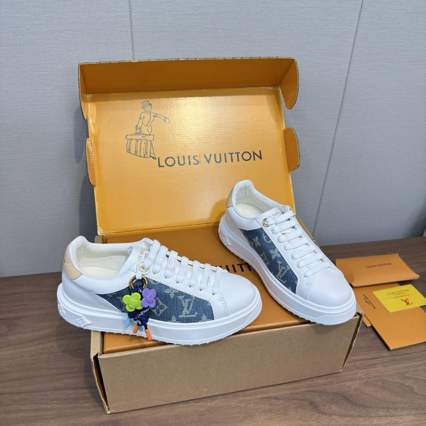 Louis Vuitton Sneakers