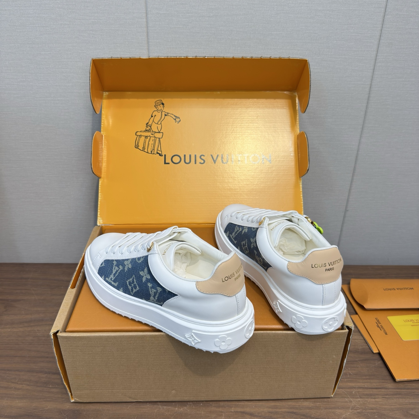 Louis Vuitton Sneakers