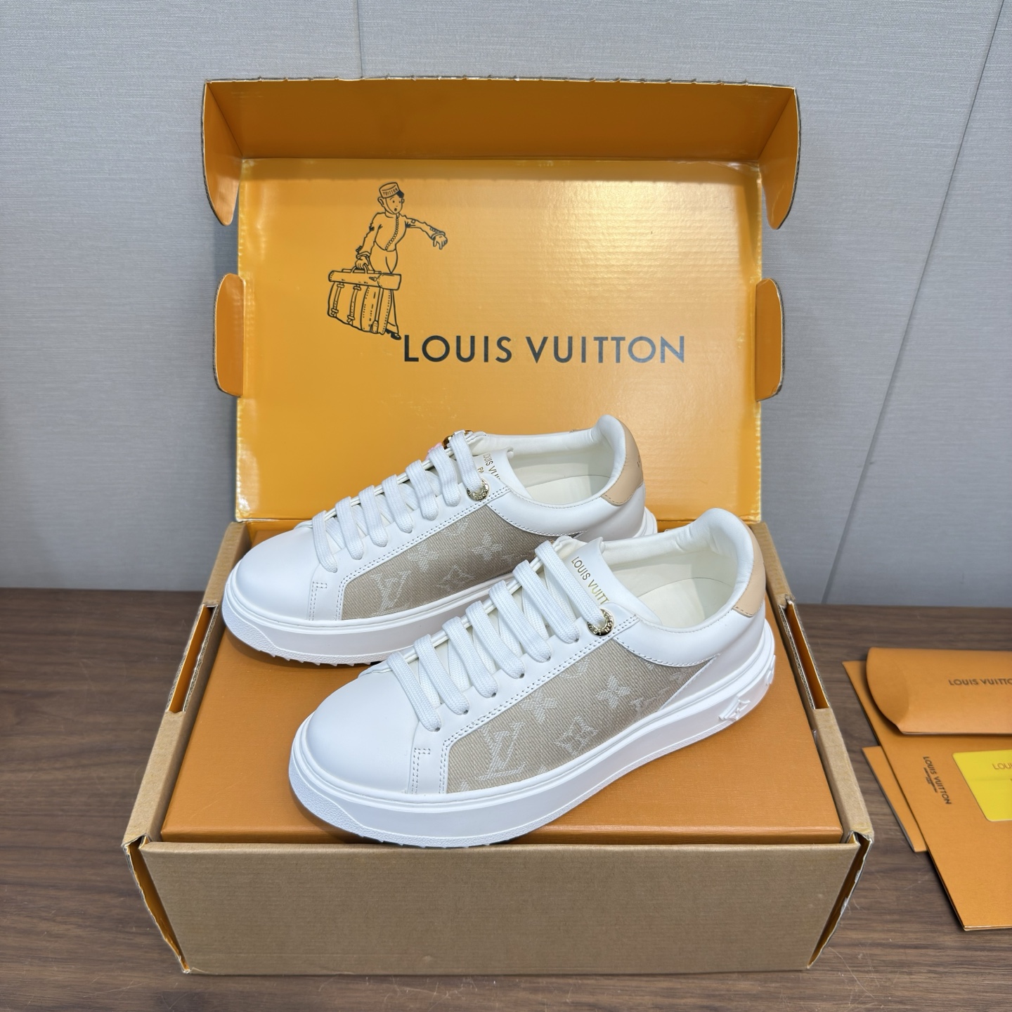Louis Vuitton Sneakers