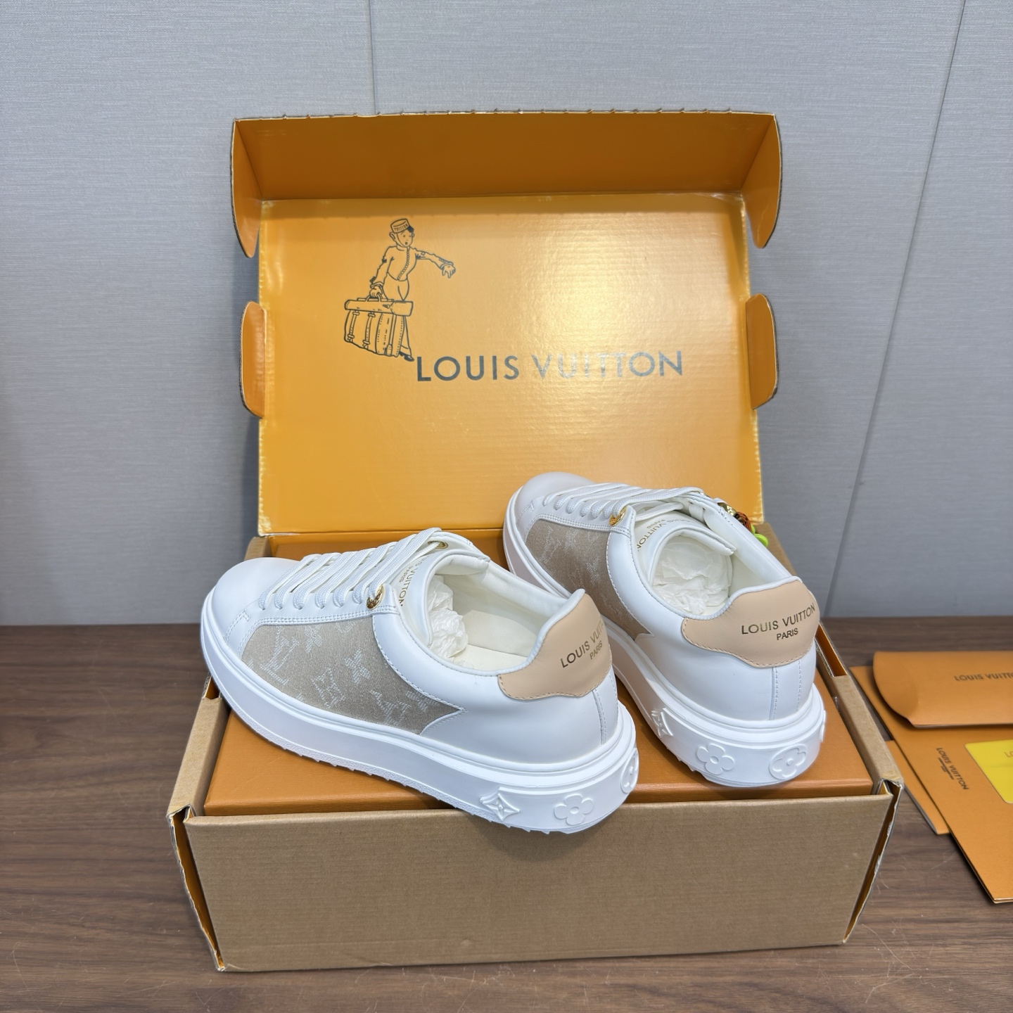 Louis Vuitton Sneakers