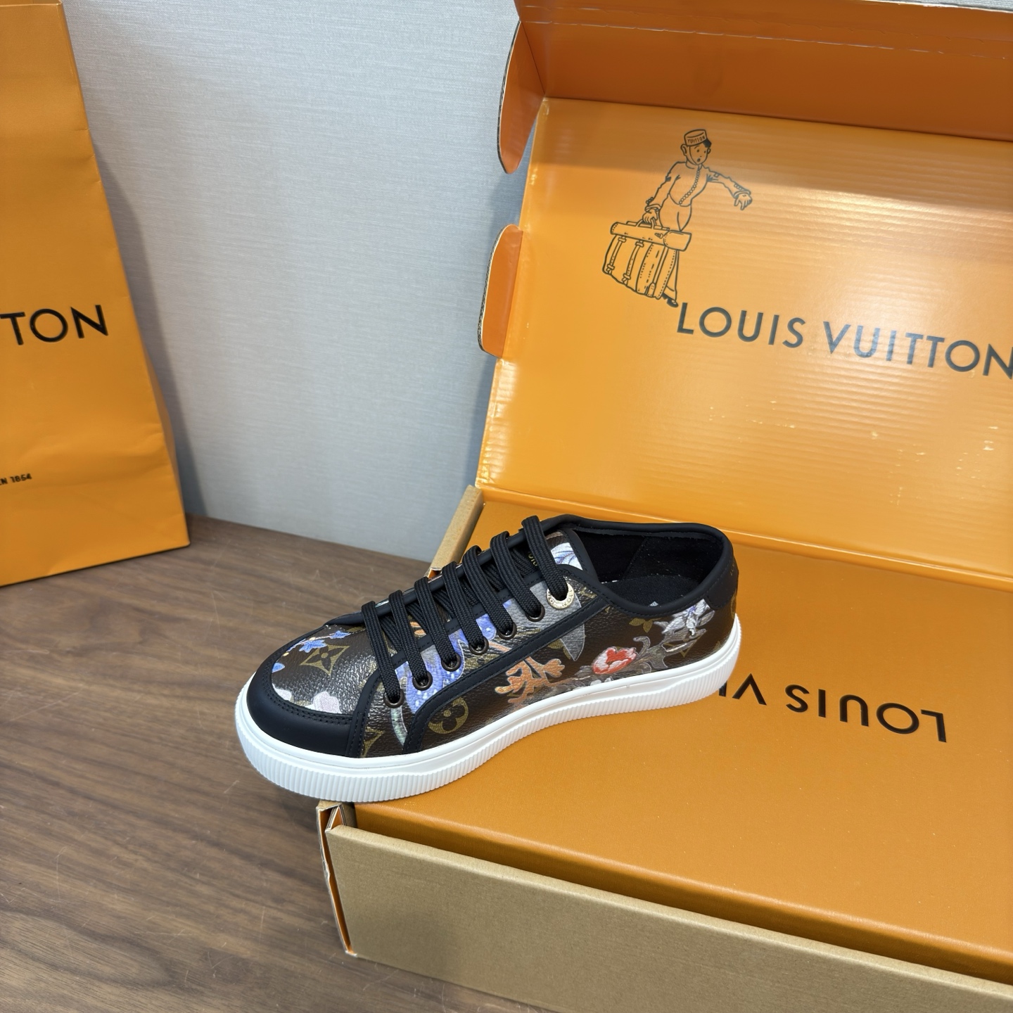 Louis Vuitton Women Shoes