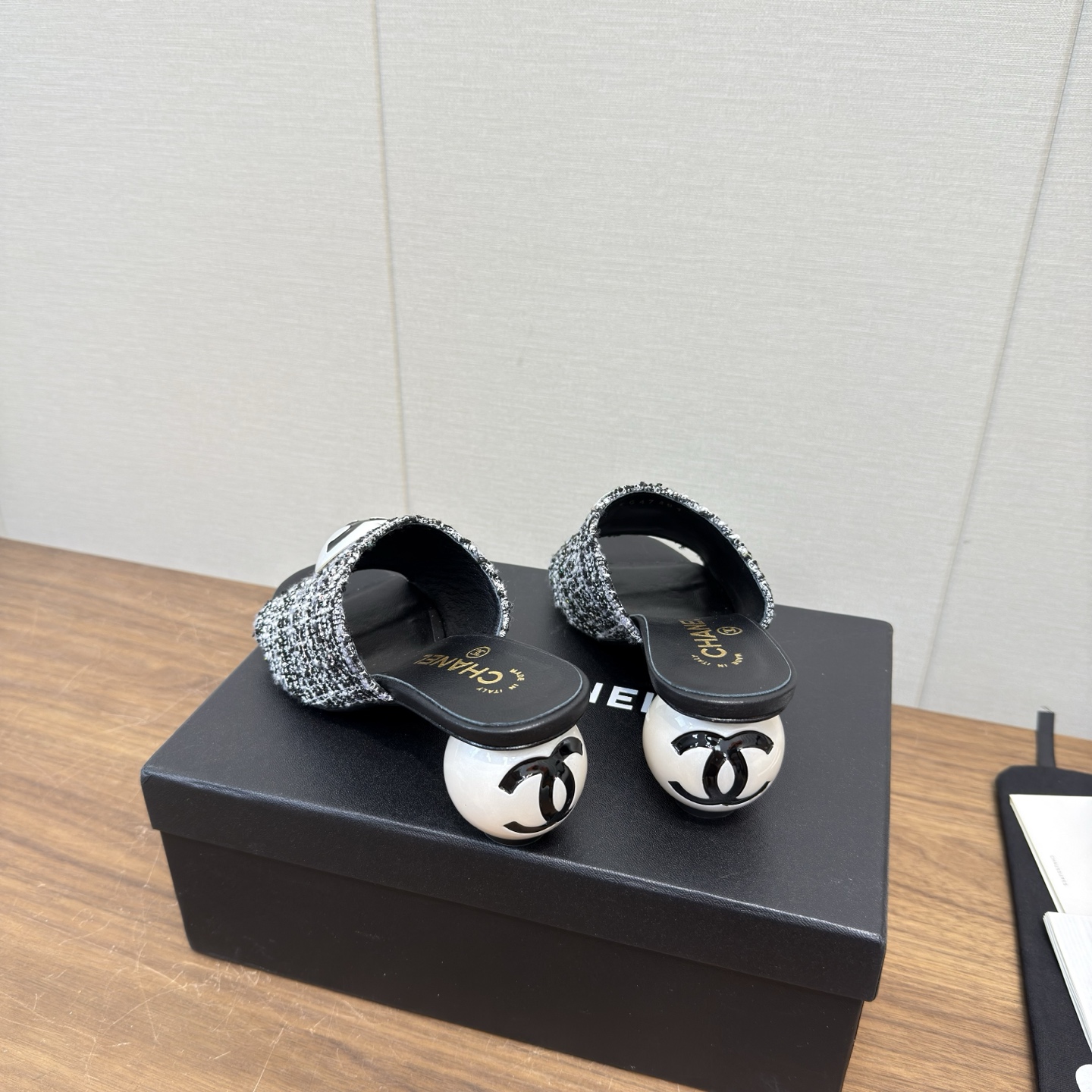 Chanel Slides