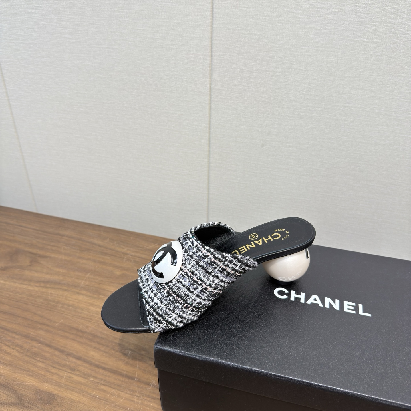 Chanel Slides
