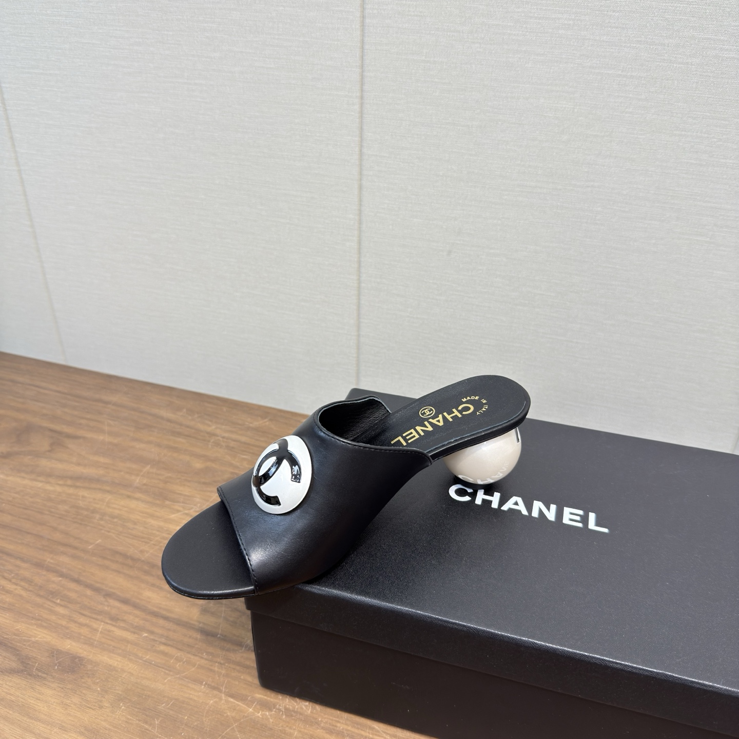 Chanel Slides