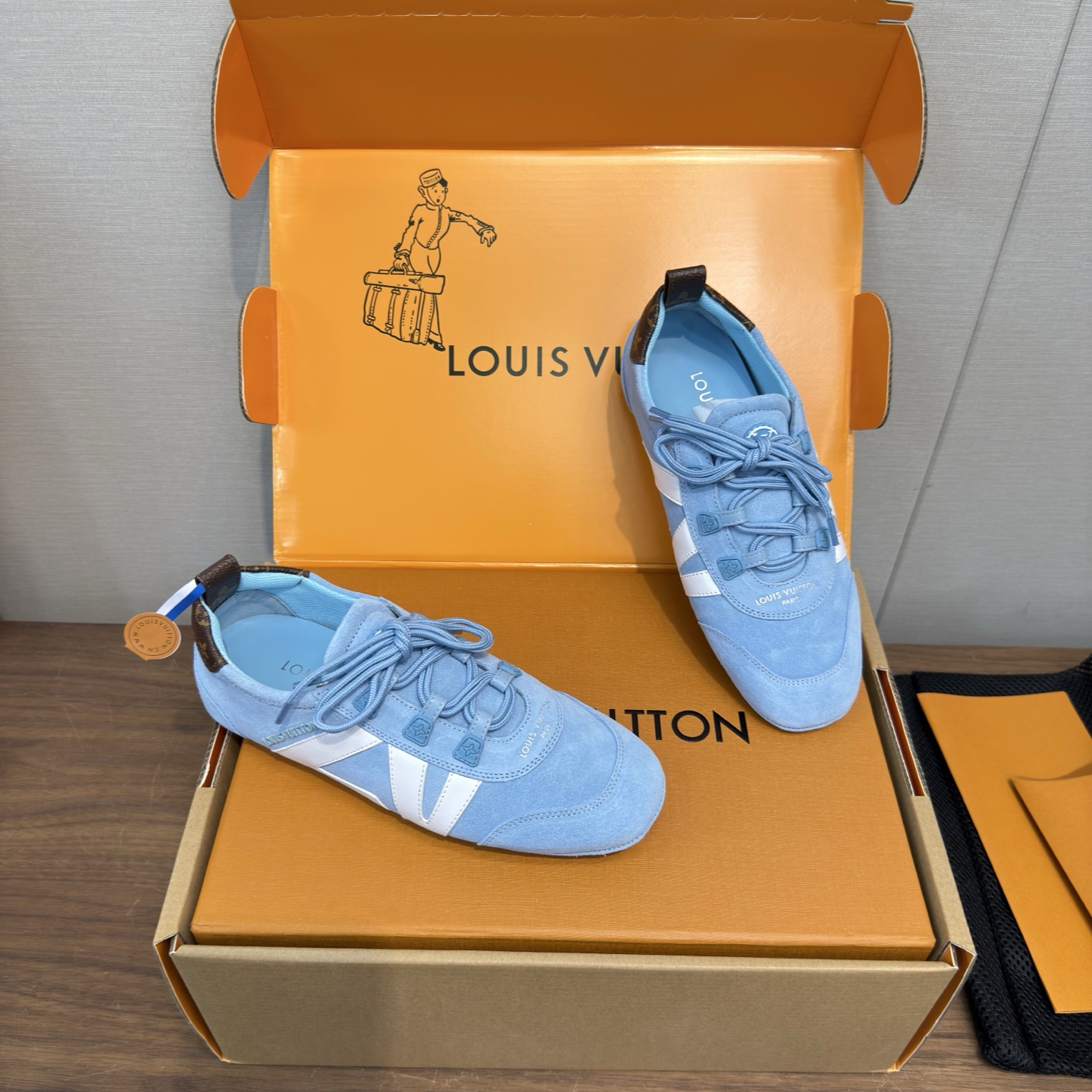 Louis Vuitton Sneakers