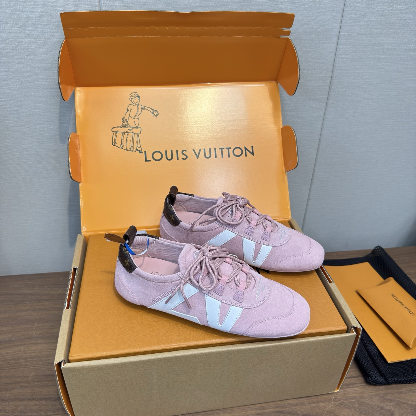 Louis Vuitton Sneakers