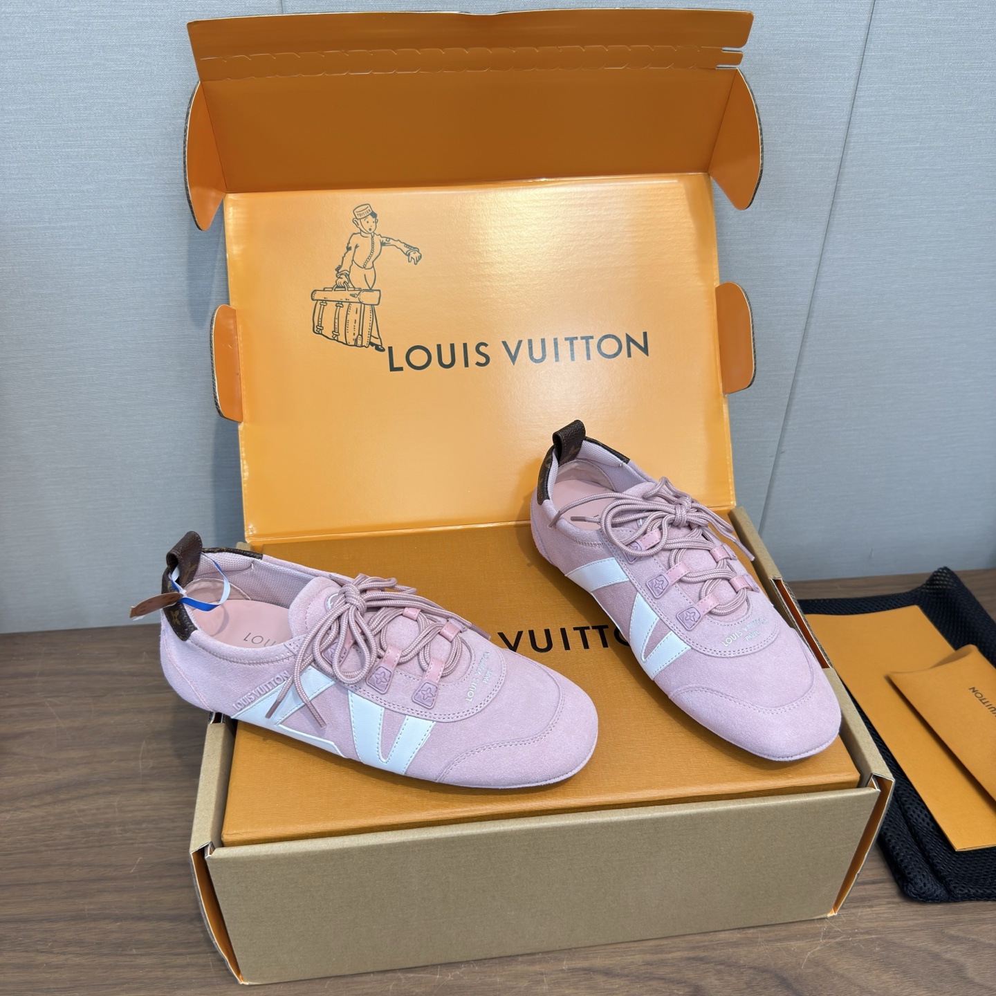 Louis Vuitton Sneakers
