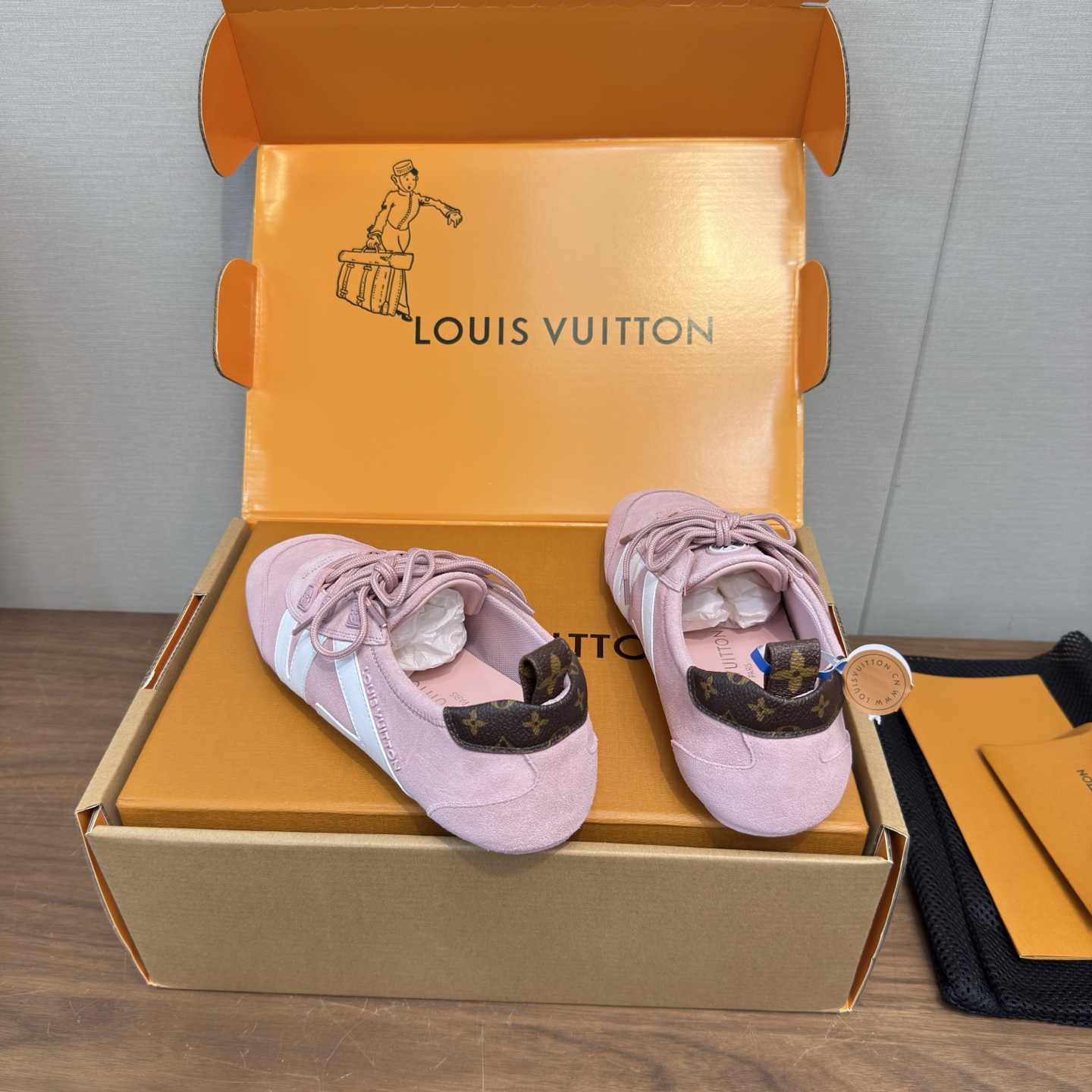 Louis Vuitton Sneakers