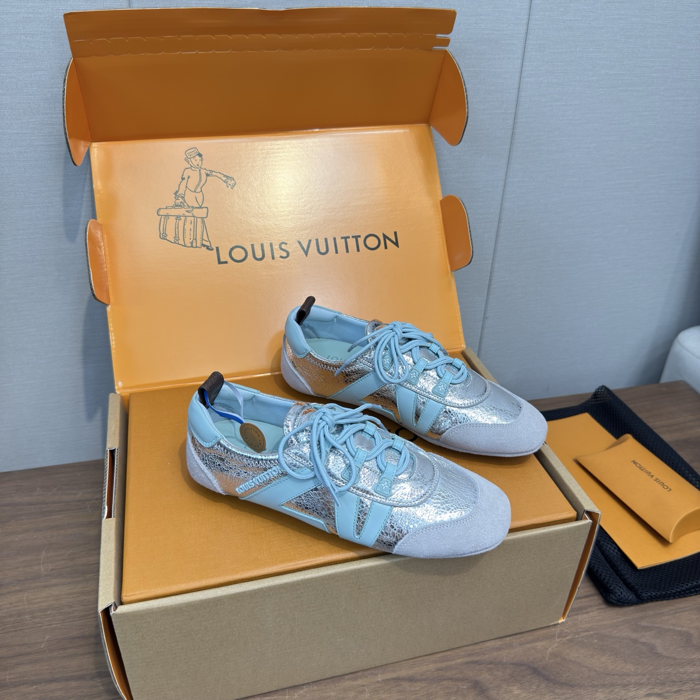 Louis Vuitton Sneakers
