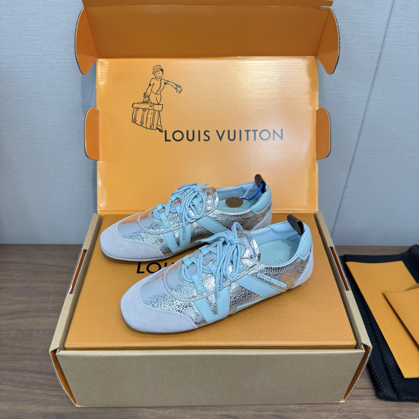 Louis Vuitton Sneakers
