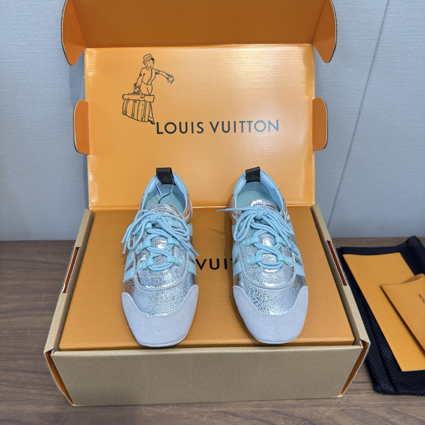 Louis Vuitton Sneakers