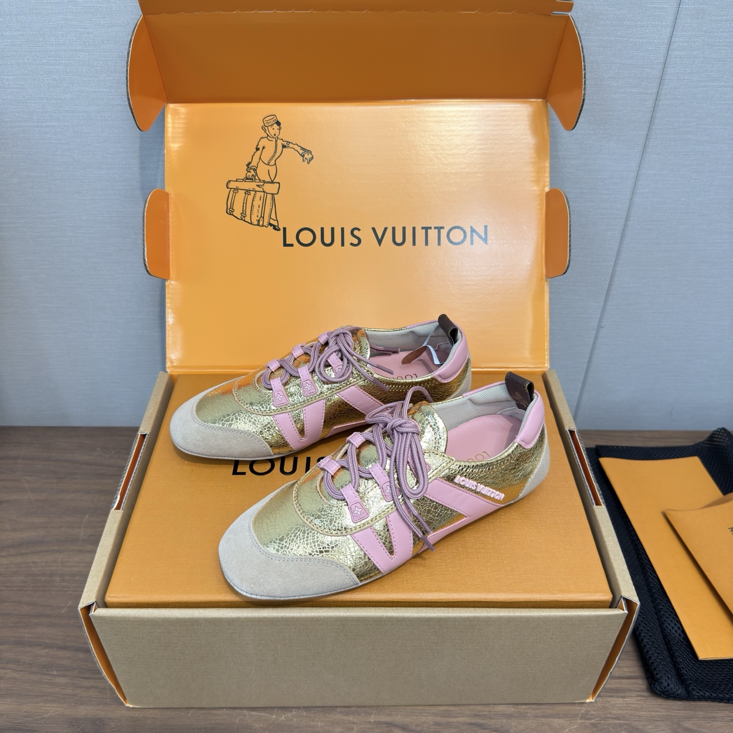 Louis Vuitton Sneakers