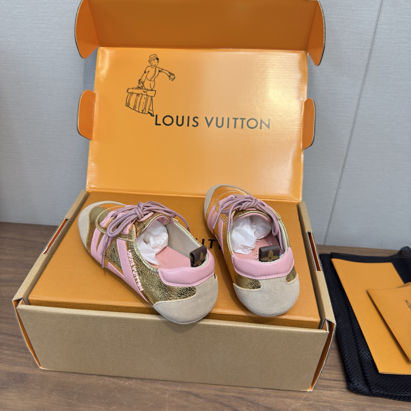 Louis Vuitton Sneakers