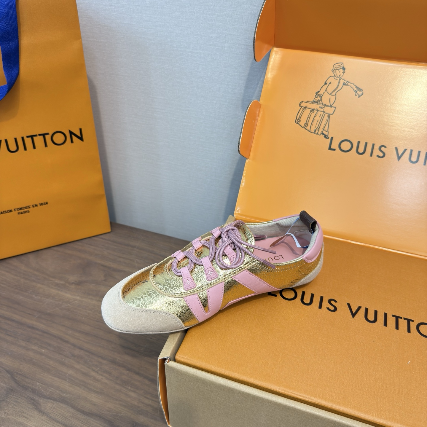 Louis Vuitton Sneakers