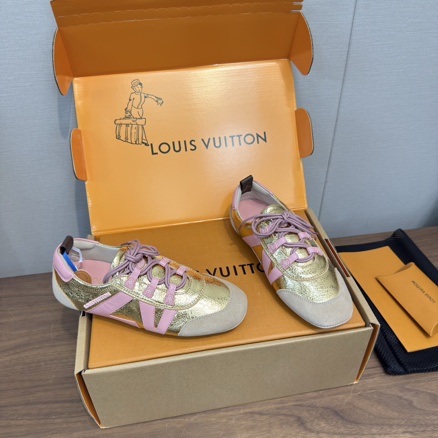 Louis Vuitton Sneakers
