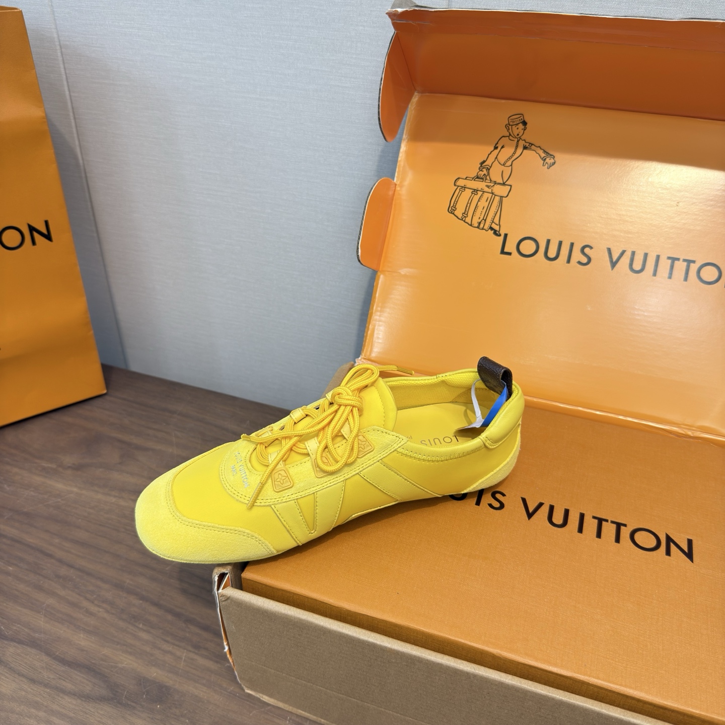 Louis Vuitton Sneakers