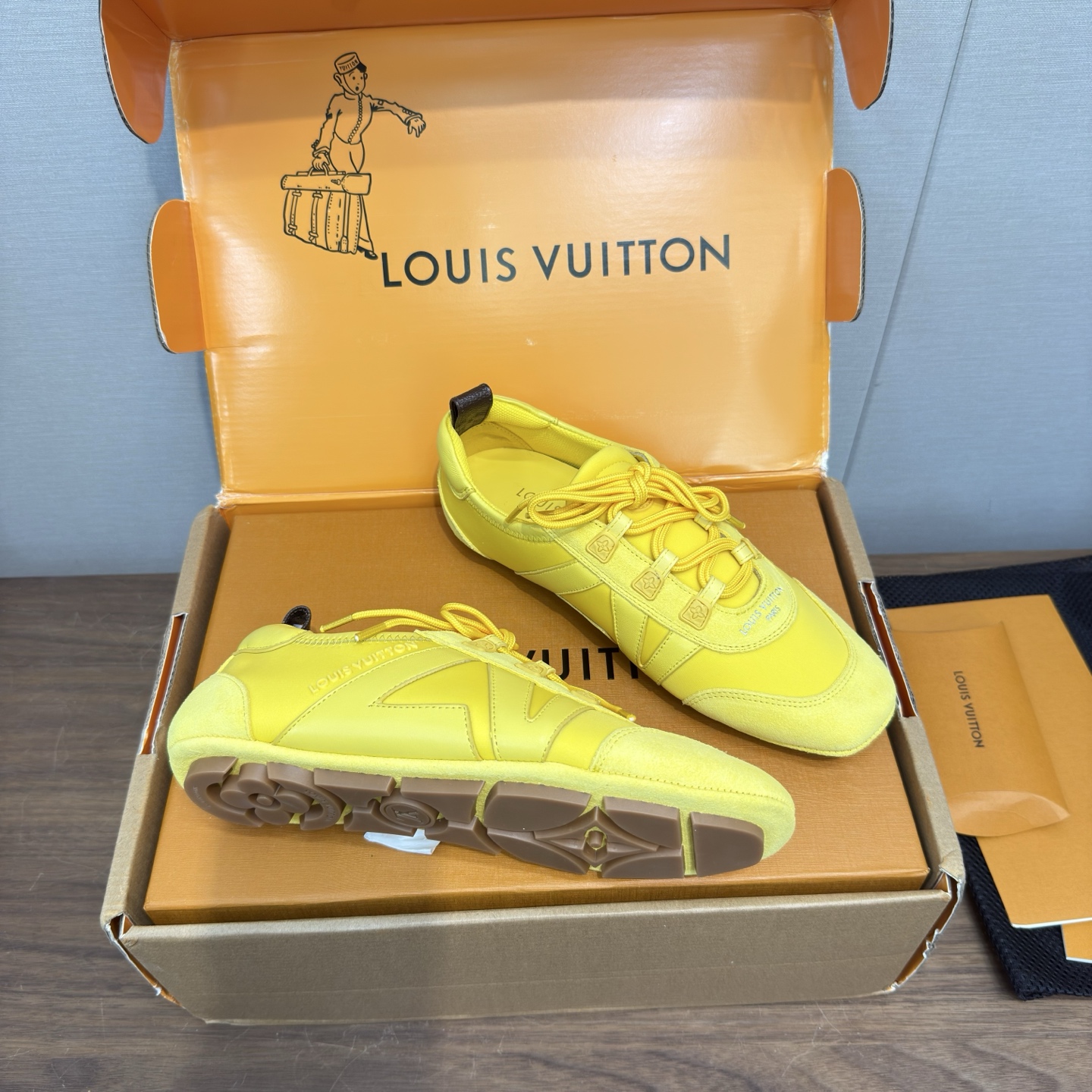 Louis Vuitton Sneakers