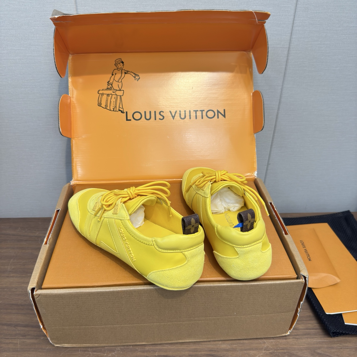 Louis Vuitton Sneakers