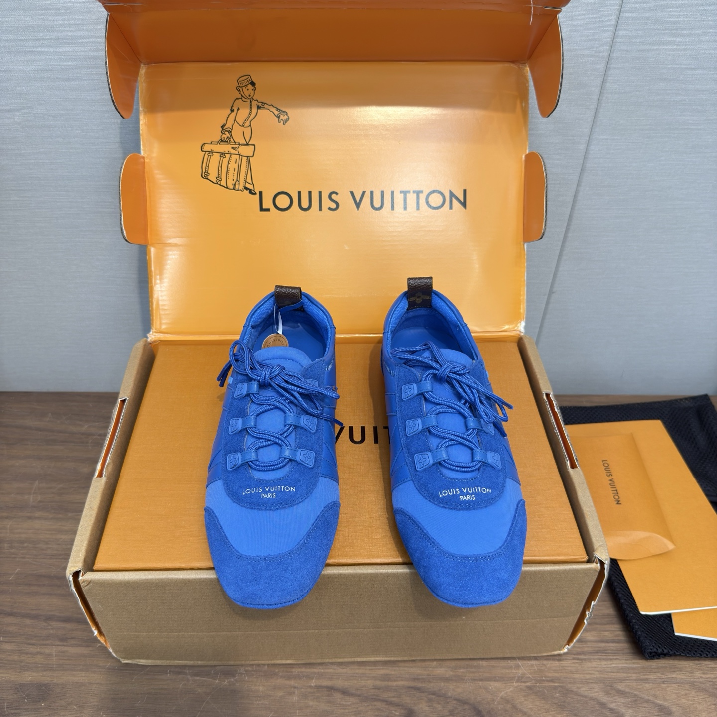 Louis Vuitton Sneakers