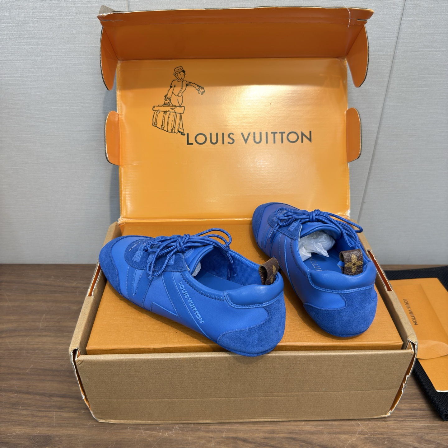 Louis Vuitton Sneakers