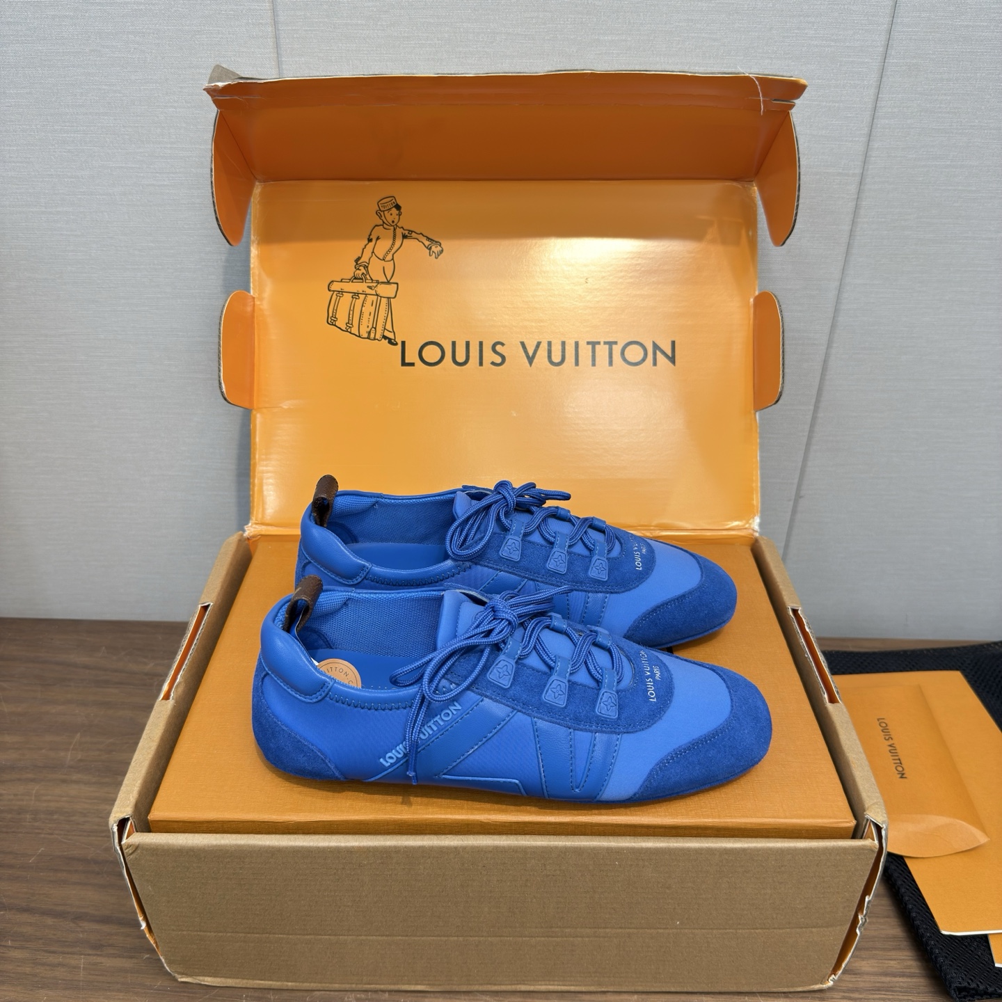 Louis Vuitton Sneakers